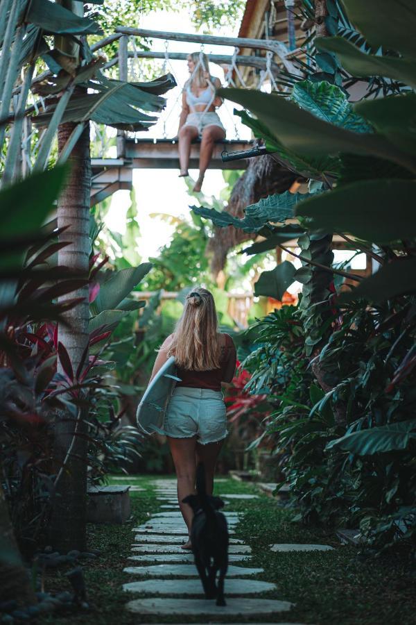 Seaside Tribe - Boutique Surf Stay & Retreat Tanah Lot  Exterior photo