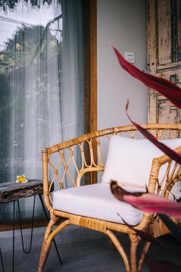 Seaside Tribe - Boutique Surf Stay & Retreat Tanah Lot  Exterior photo